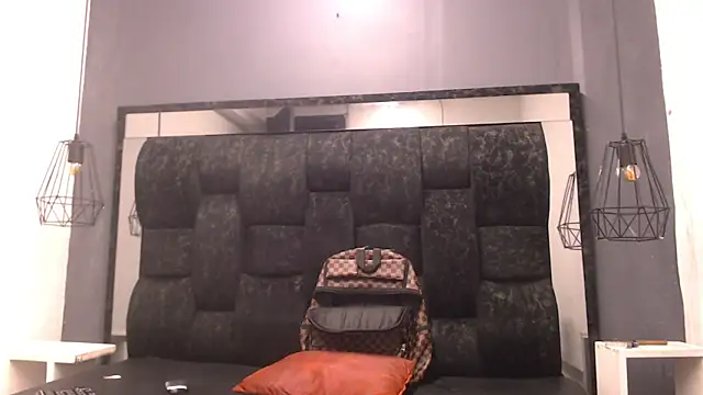 Jose Smoke online show from November 2025 05:09:01 AM