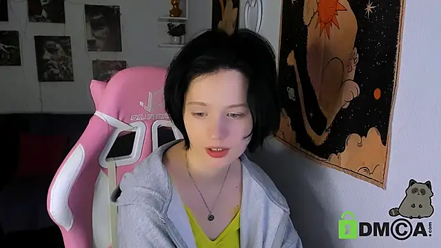 Snapshot of Alina_Mills chatting on December 2024 05:10:02 PM Alina Mills online show from December 2024 05:10:02 PM
