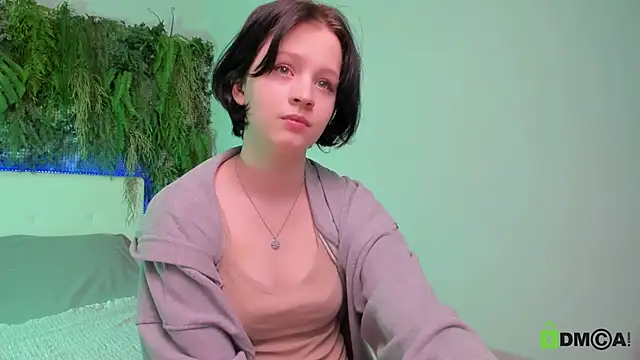 Snapshot of Alina_Mills chatting on February 2025 03:53:01 PM Alina Mills online show from February 2025 03:53:01 PM