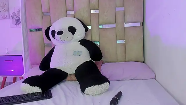 Snapshot of Black_Rose2 chatting on February 2026 12:34:01 PM Black Rose2 online show from February 2026 12:34:01 PM