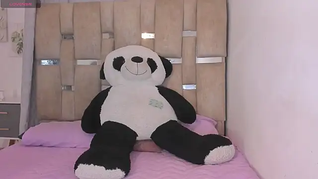 Snapshot of Black_Rose2 chatting on February 2026 11:32:02 AM Black Rose2 online show from February 2026 11:32:02 AM