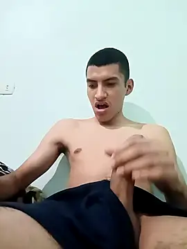 Snapshot of Rogersmit2 chatting on December 2024 05:01:02 PM Rogersmit2 online show from December 2024 05:01:02 PM