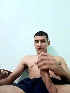 Snapshot of Rogersmit2 chatting on January 2025 03:22:02 AM Rogersmit2 online show from January 2025 03:22:02 AM