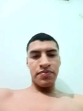 Snapshot of Rogersmit2 chatting on September 2025 03:33:02 AM Rogersmit2 online show from September 2025 03:33:02 AM