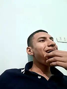 Snapshot of Rogersmit2 chatting on October 2025 12:41:02 AM Rogersmit2 online show from October 2025 12:41:02 AM