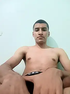 Snapshot of Rogersmit2 chatting on October 2025 10:15:01 PM Rogersmit2 online show from October 2025 10:15:01 PM