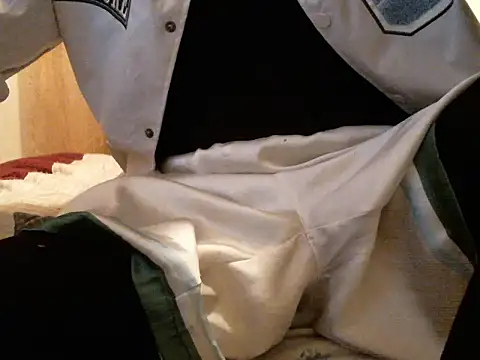 bravo23toro online show from April 2026 04:58:02 PM