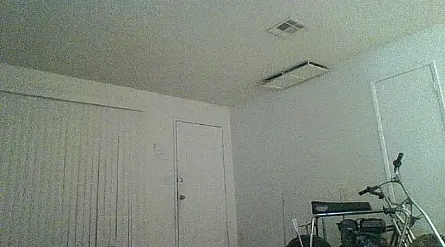 Snapshot of freakzmexx chatting on December 2024 01:18:01 AM freakzmexx online show from December 2024 01:18:01 AM