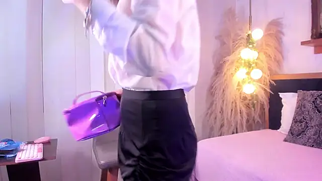 Alice milf  online show from January 2025 02:15:02 PM