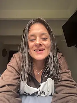 Alice milf  online show from October 2025 06:52:01 PM