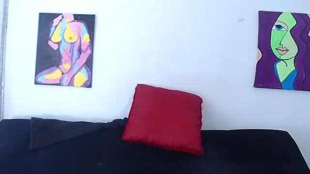 Snapshot of tiffany_gomez9 chatting on February 2025 10:54:01 PM tiffany gomez9 online show from February 2025 10:54:01 PM