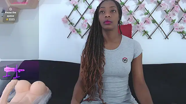 Snapshot of tiffany_gomez9 chatting on November 2025 01:46:02 PM tiffany gomez9 online show from November 2025 01:46:02 PM