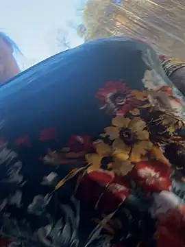 lairarose online show from November 2025 08:36:02 PM