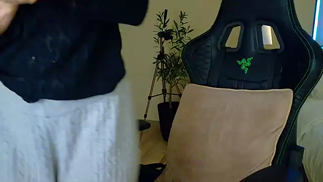 Snapshot of joycesilver chatting on February 2026 08:40:02 AM joycesilver online show from February 2026 08:40:02 AM