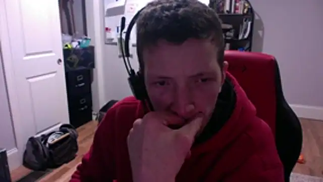 Snapshot of Matthew_Brennan chatting on December 2025 05:46:01 AM Matthew Brennan online show from December 2025 05:46:01 AM