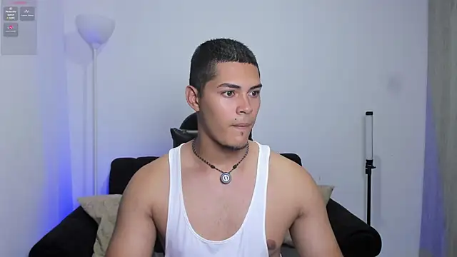 Snapshot of Iamdylan777 chatting on July 2026 03:33:01 AM Iamdylan777 online show from July 2026 03:33:01 AM