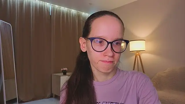 BettyBrowni online show from December 2025 04:14:01 PM