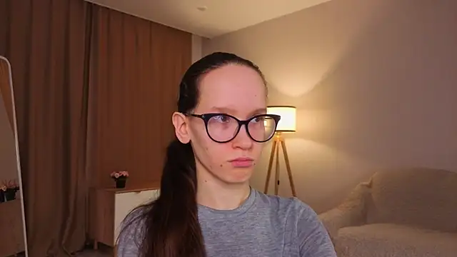 BettyBrowni online show from March 2026 04:10:02 PM