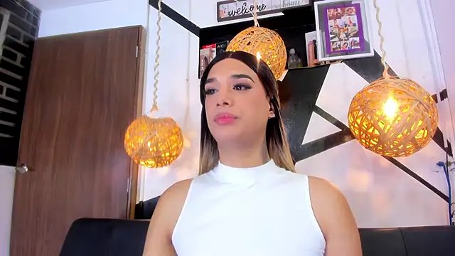 victoria aleia  online show from October 2025 09:31:01 PM