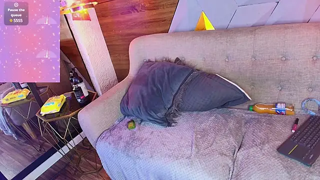 Snapshot of sarah_banks1 chatting on February 2025 10:20:02 PM sarah banks1 online show from February 2025 10:20:02 PM