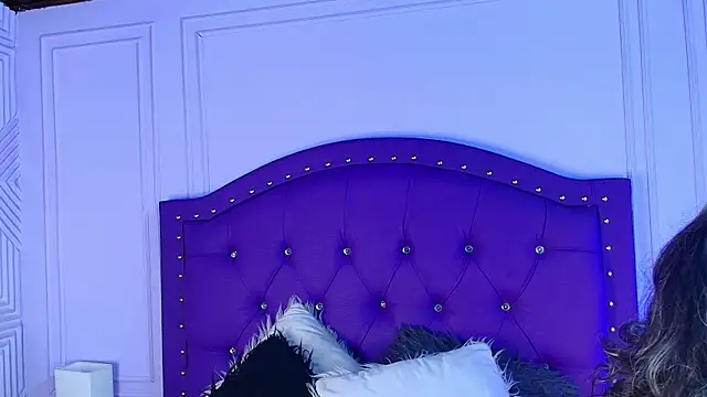 Snapshot of sarah_banks1 chatting on July 2026 11:05:01 AM sarah banks1 online show from July 2026 11:05:01 AM