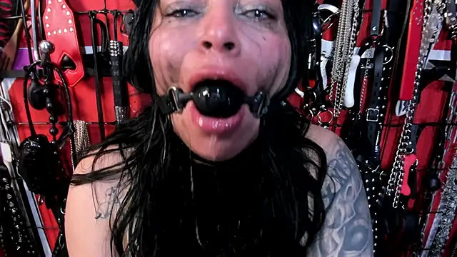 sadistic aradia online show from March 2026 02:04:02 AM