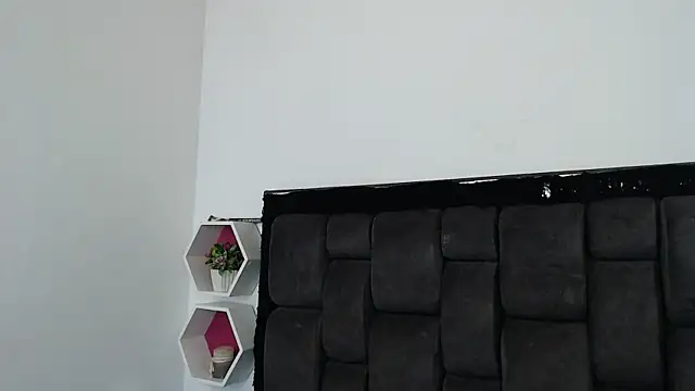 Emma Evelyn online show from January 2025 03:13:02 PM