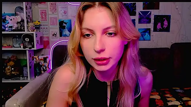 Maria Hunt online show from December 2024 06:37:02 AM