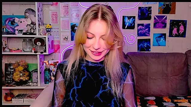 Maria Hunt online show from December 2024 02:52:01 AM