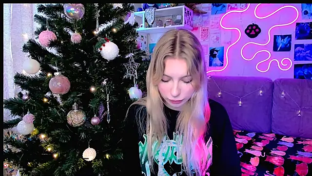 Maria Hunt online show from December 2024 06:00:02 AM