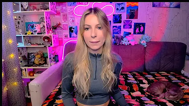 Maria Hunt online show from January 2025 03:00:02 AM