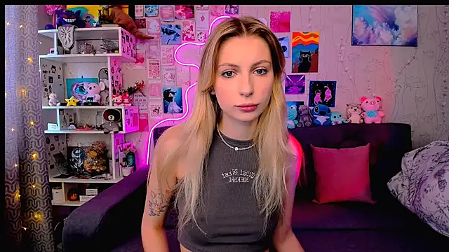 Maria Hunt online show from February 2025 04:06:01 AM