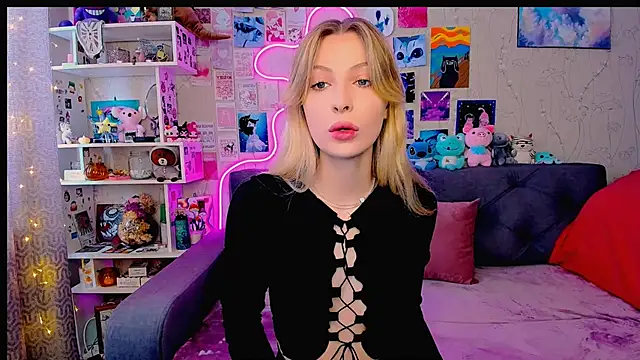 Maria Hunt online show from February 2025 04:20:01 AM