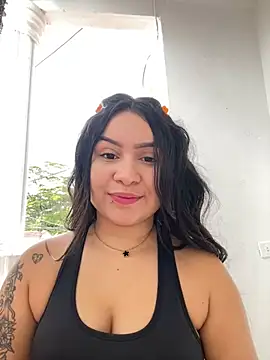 Pretty Isadora online show from December 2024 06:05:02 PM