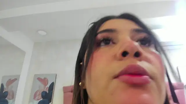 ThyaraJhons online show from April 2026 11:54:02 AM