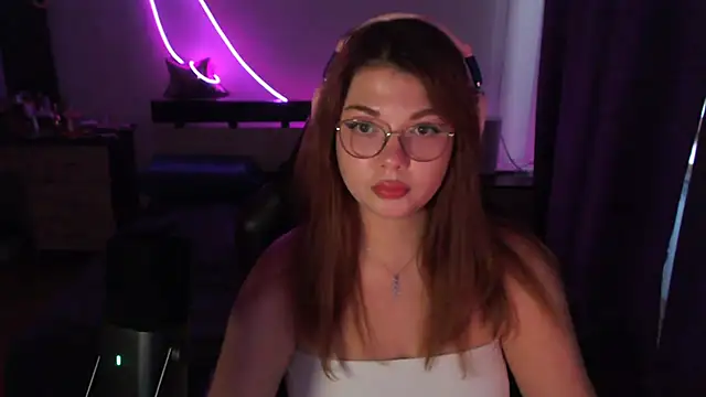 helengilmor online show from October 2025 01:45:02 PM