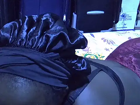 Snapshot of Adaline-Paris chatting on December 2025 08:43:01 AM Adaline-Paris online show from December 2025 08:43:01 AM