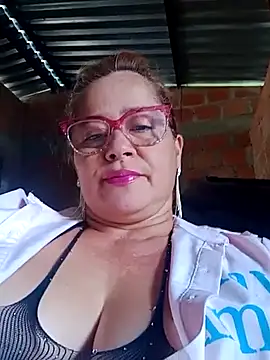 Snapshot of natally_ross21 chatting on March 2025 02:07:02 PM natally ross21 online show from March 2025 02:07:02 PM