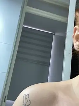 SamanthaKlein  online show from December 2024 07:43:02 PM