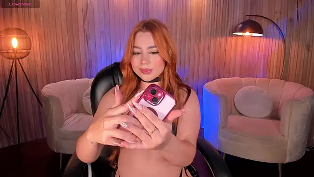 SamanthaKlein  online show from December 2024 03:54:02 AM