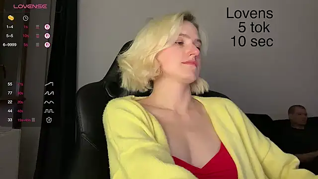 Snapshot of Sexy_Sweets chatting on October 2025 07:46:02 PM Sexy Sweets online show from October 2025 07:46:02 PM