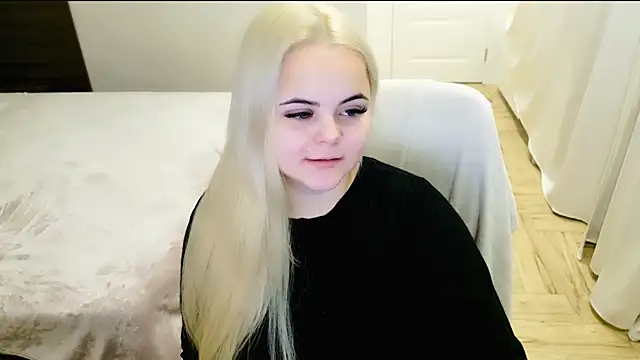 lovely-eyes online show from December 2024 10:06:01 PM