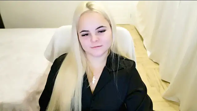 lovely-eyes online show from December 2024 11:12:02 PM