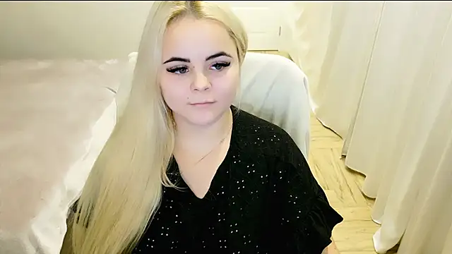 lovely-eyes online show from February 2025 01:09:01 AM