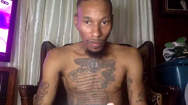 Snapshot of KingDerRico chatting on October 2025 11:49:01 PM KingDerRico online show from October 2025 11:49:01 PM