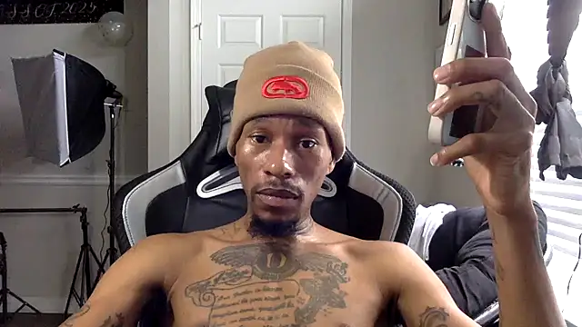 Snapshot of KingDerRico chatting on February 2026 06:34:02 PM KingDerRico online show from February 2026 06:34:02 PM