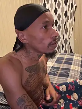 Snapshot of KingDerRico chatting on March 2026 05:39:01 PM KingDerRico online show from March 2026 05:39:01 PM