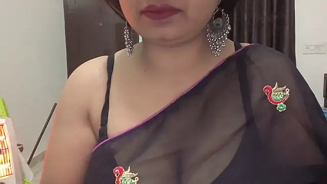 Snapshot of Gulaboo_bhabi chatting on February 2025 11:49:01 PM Gulaboo bhabi online show from February 2025 11:49:01 PM