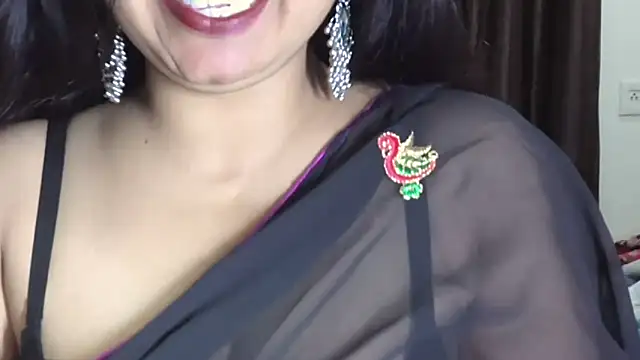 Snapshot of Gulaboo_bhabi chatting on February 2025 01:16:02 AM Gulaboo bhabi online show from February 2025 01:16:02 AM