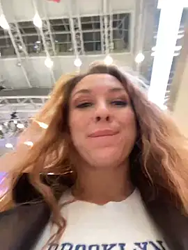 Snapshot of Sweet___Emily chatting on January 2025 05:09:02 PM Sweet Emily online show from January 2025 05:09:02 PM